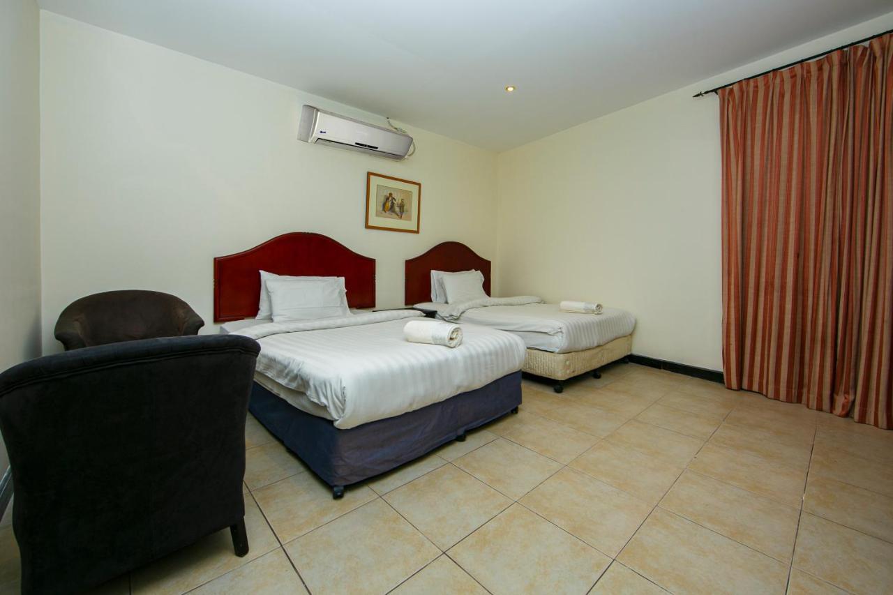 Bahrain Plaza Hotel 마나마 외부 사진
