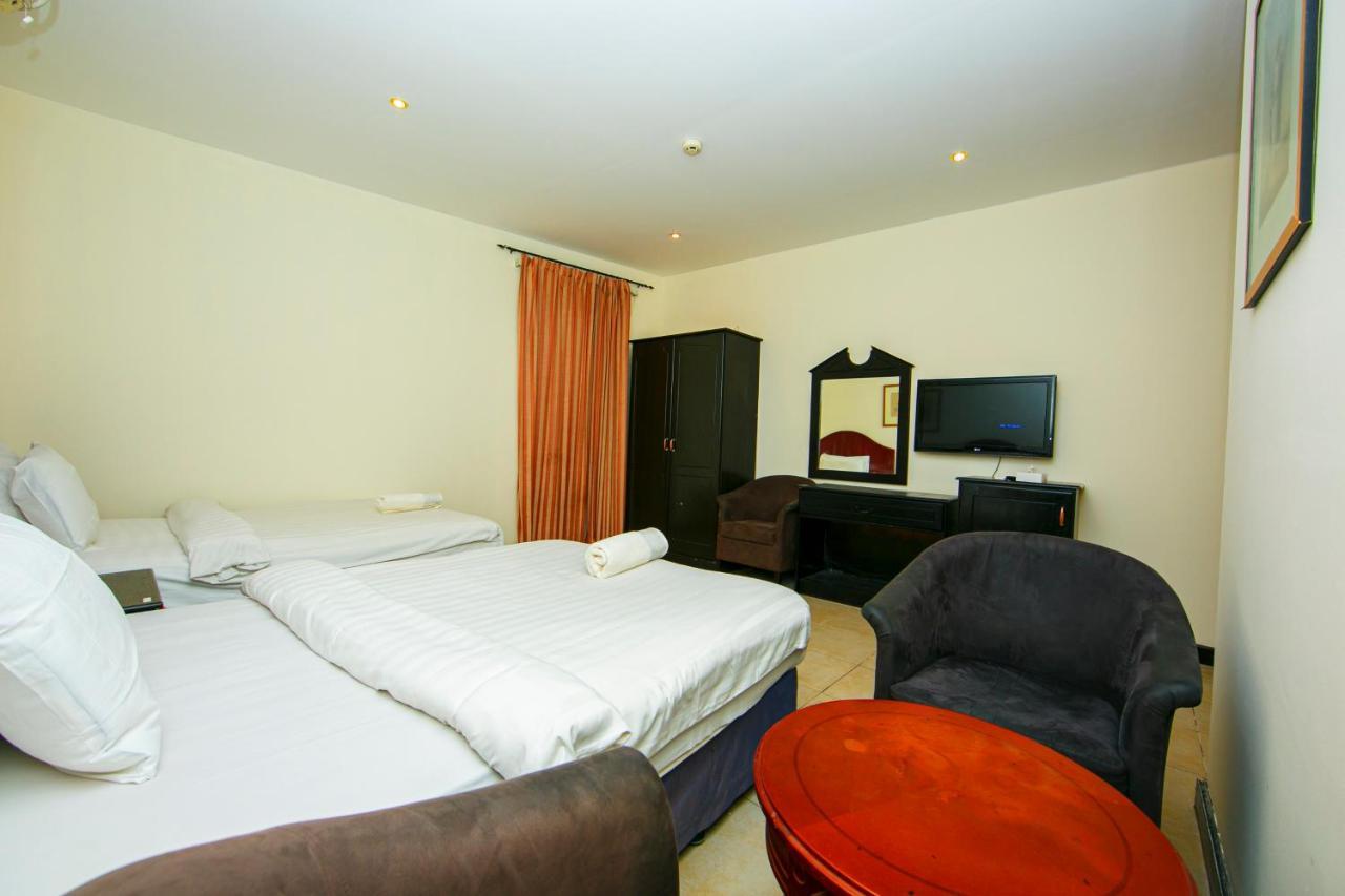 Bahrain Plaza Hotel 마나마 외부 사진