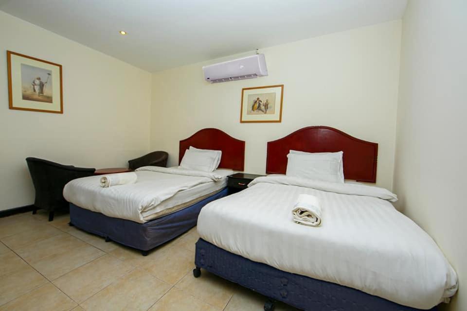 Bahrain Plaza Hotel 마나마 외부 사진