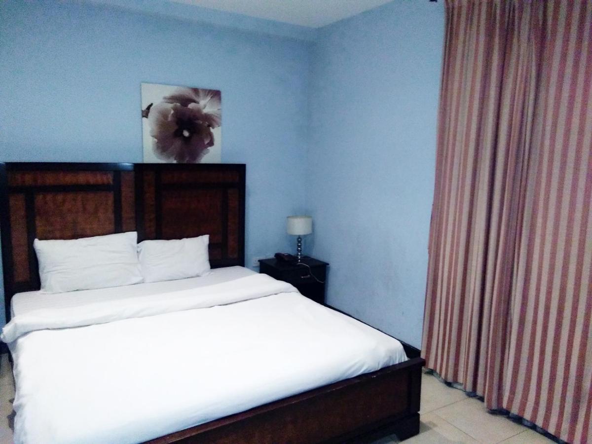 Bahrain Plaza Hotel 마나마 외부 사진